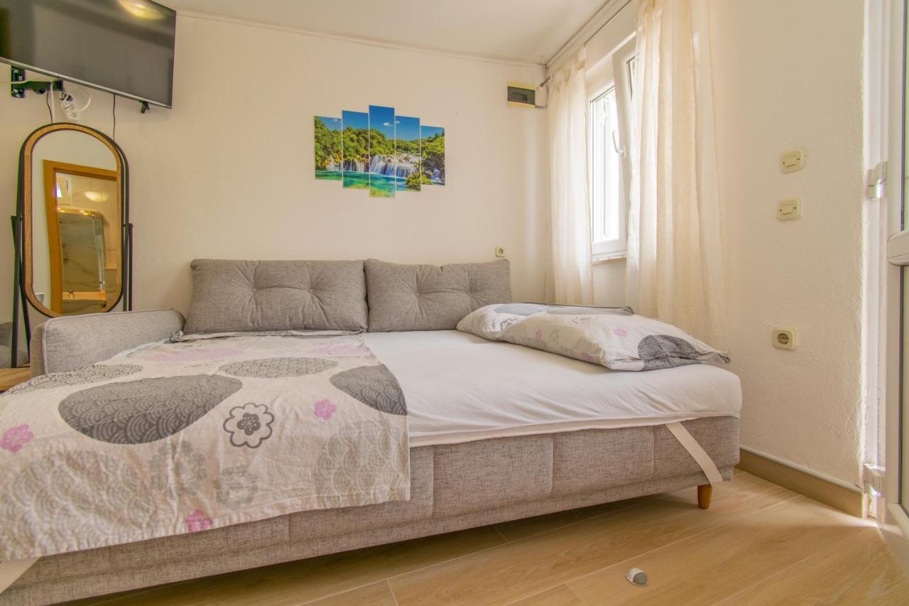 Hotel Studio Apartman Monika Baška Voda Zewnętrze zdjęcie