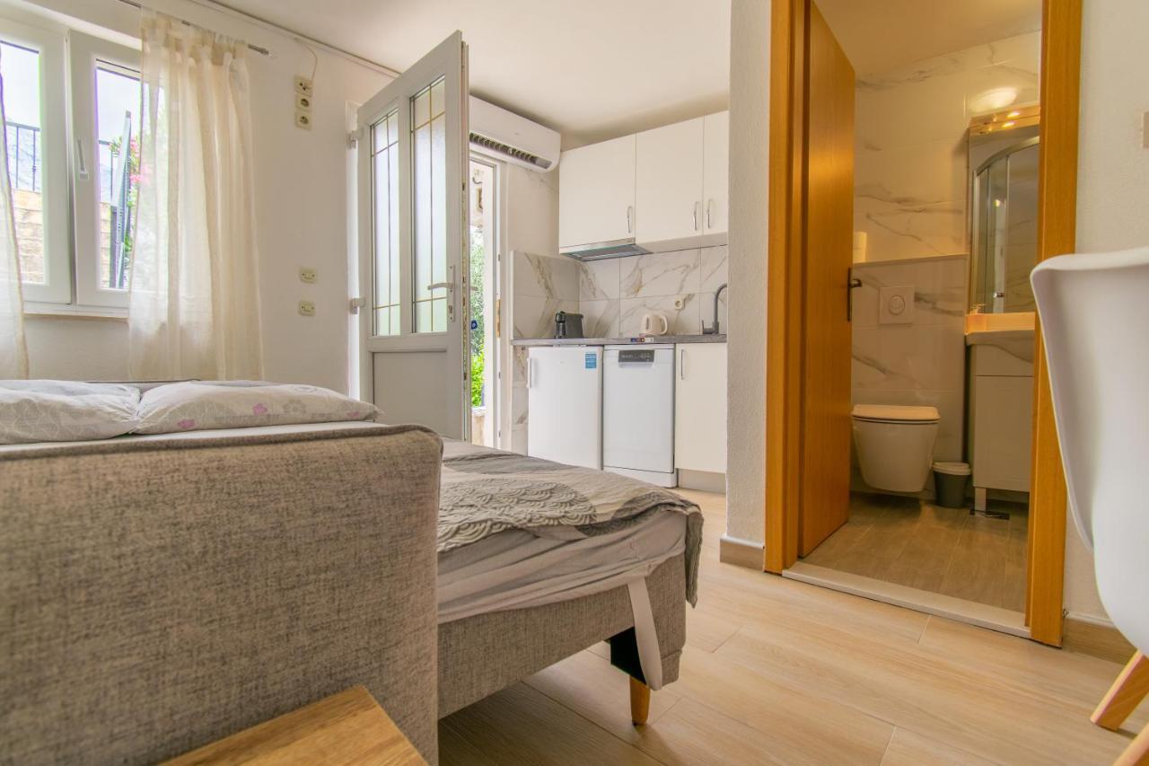 Hotel Studio Apartman Monika Baška Voda Zewnętrze zdjęcie