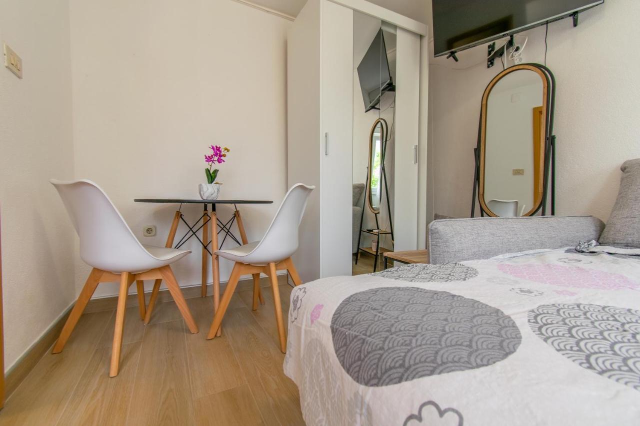 Hotel Studio Apartman Monika Baška Voda Zewnętrze zdjęcie