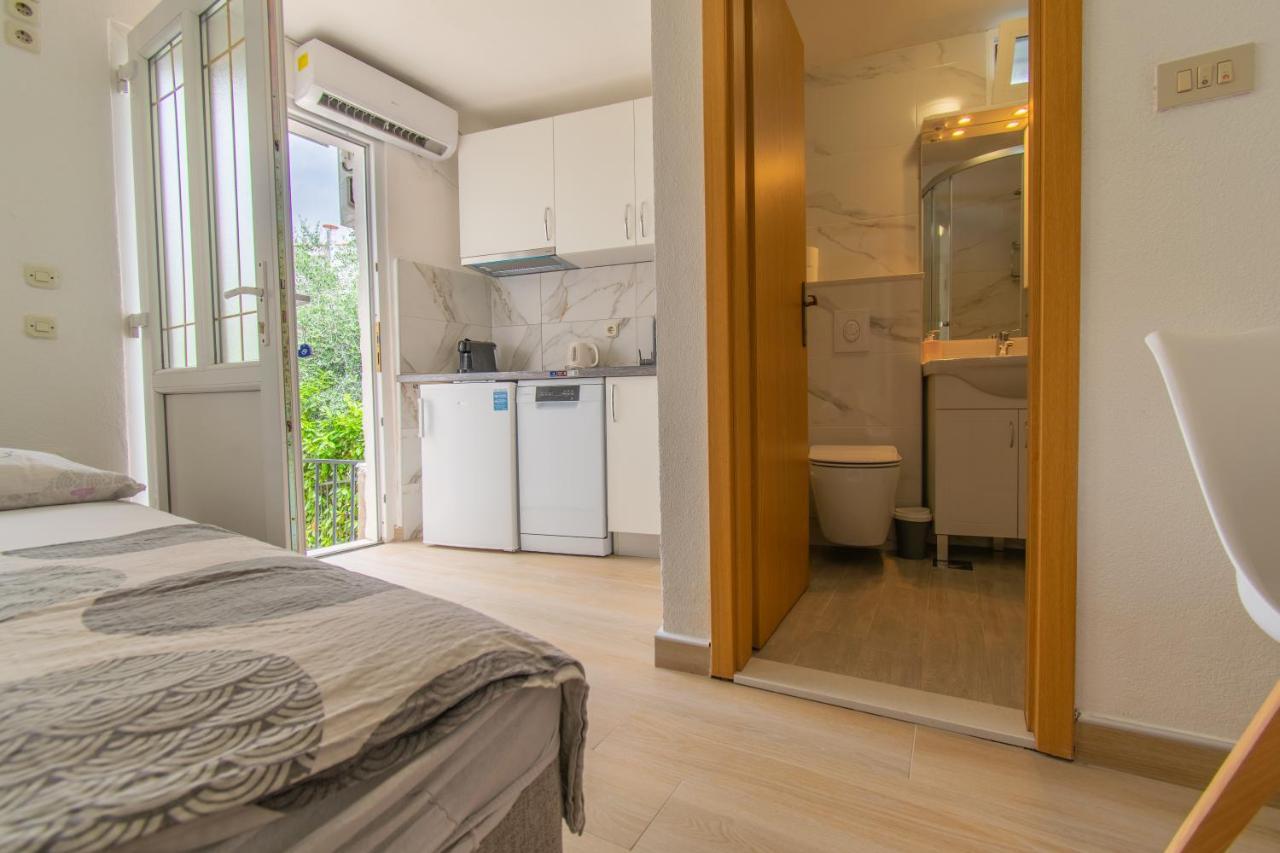 Hotel Studio Apartman Monika Baška Voda Zewnętrze zdjęcie