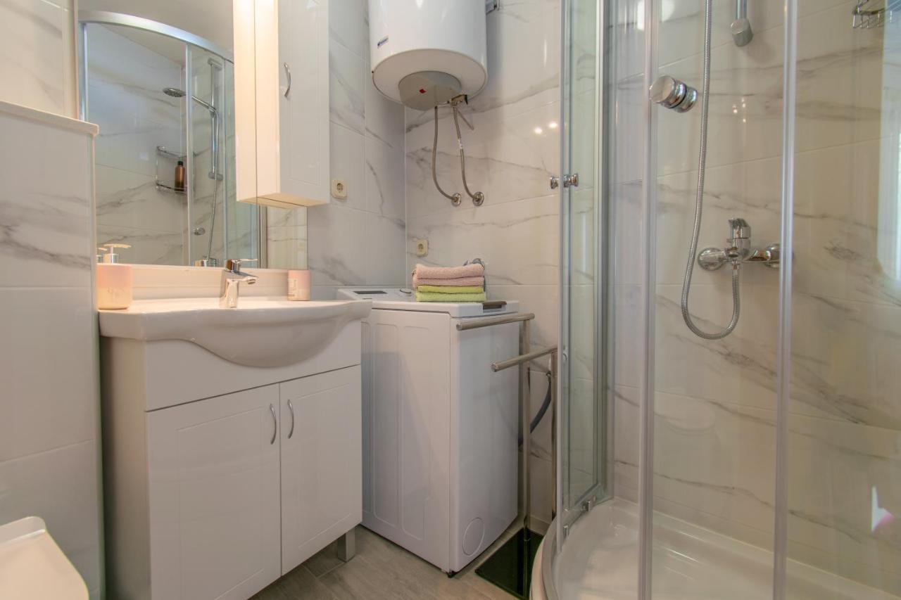Hotel Studio Apartman Monika Baška Voda Zewnętrze zdjęcie