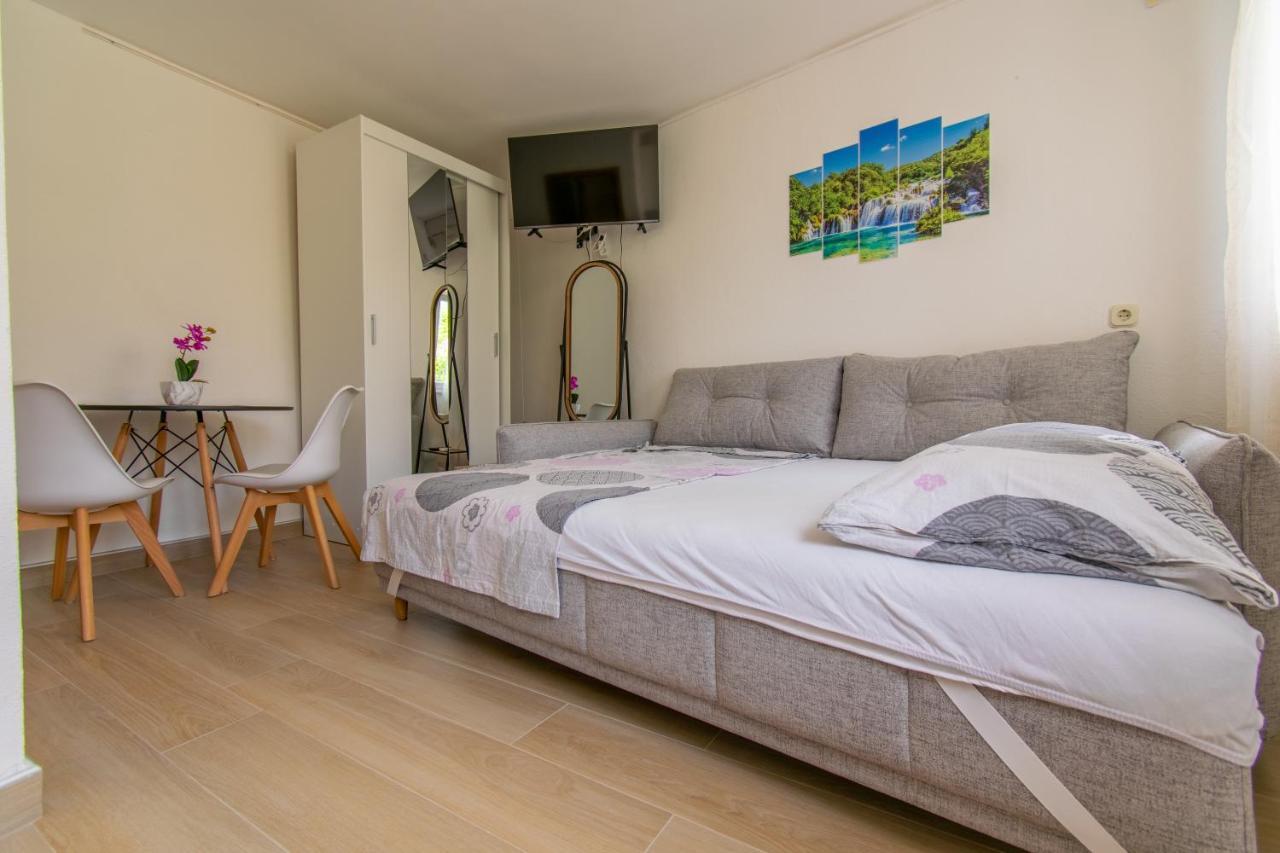 Hotel Studio Apartman Monika Baška Voda Zewnętrze zdjęcie